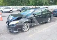 2012 Toyota AVALON photo