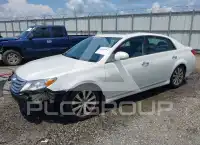 2012 Toyota AVALON photo