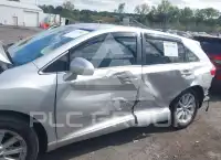 2012 Toyota VENZA photo