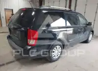 2012 KIA Sedona photo
