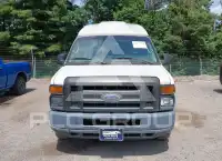 2012 Ford E-150 фото