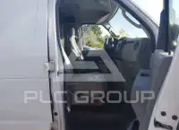2012 Ford E-150 фото