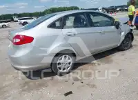 2012 Ford FIESTA фото