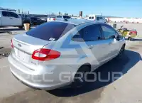 2012 Ford FIESTA фото