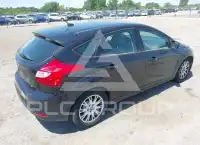 2012 Ford FOCUS photo
