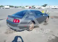 2012 Ford MUSTANG photo