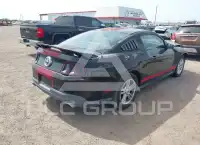 2012 Ford MUSTANG фото