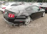 2012 Ford MUSTANG фото
