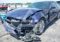 2012 Ford MUSTANG фото