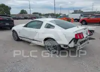 2012 Ford MUSTANG photo
