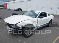 2012 Ford MUSTANG фото