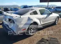 2012 Ford MUSTANG photo