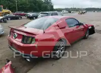 2012 Ford MUSTANG фото