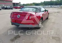 2012 Ford MUSTANG фото