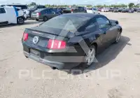 2012 Ford MUSTANG фото