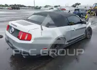2012 Ford MUSTANG фото