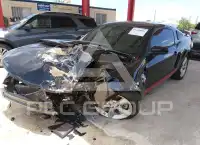 2012 Ford MUSTANG фото