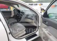 2012 Ford FUSION фото
