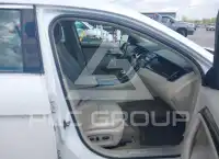 2012 Ford TAURUS photo