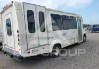 2012 Ford E-450 фото