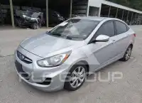 2012 Hyundai Accent photo