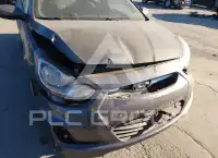 2012 Hyundai Accent photo