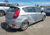 2012 Hyundai Accent фото