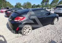 2012 Hyundai Veloster photo