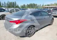 2012 Hyundai Elantra photo