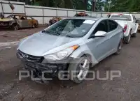 2012 Hyundai Elantra фото