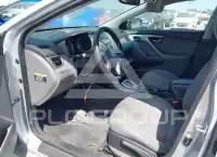 2012 Hyundai Elantra photo