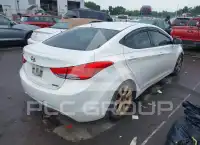 2012 Hyundai Elantra photo