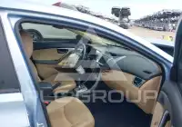 2012 Hyundai Elantra photo
