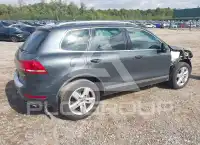 2012 Volkswagen Touareg photo