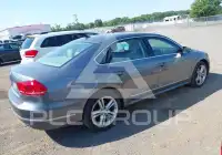 2012 Volkswagen Passat фото