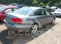 2012 Volkswagen Passat photo