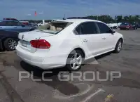 2012 Volkswagen Passat фото