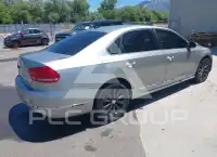 2012 Volkswagen Passat photo