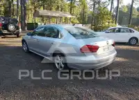 2012 Volkswagen Passat photo