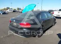 2012 Volkswagen Passat photo