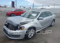 2012 Volkswagen Passat photo