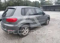 2012 Volkswagen Tiguan photo