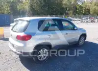 2012 Volkswagen Tiguan photo