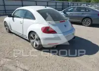 2012 Volkswagen BEETLE photo