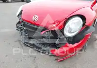 2012 Volkswagen BEETLE photo