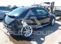 2012 Volkswagen BEETLE photo
