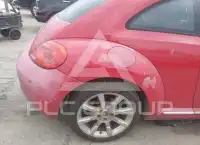 2012 Volkswagen BEETLE photo