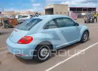 2012 Volkswagen BEETLE photo