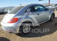 2012 Volkswagen BEETLE photo