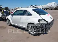 2012 Volkswagen BEETLE фото